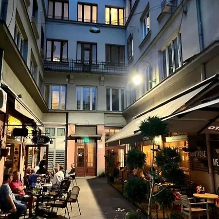 Home Direkt At Market Place In The Epicentar And All Events Od Film Festival Daire *